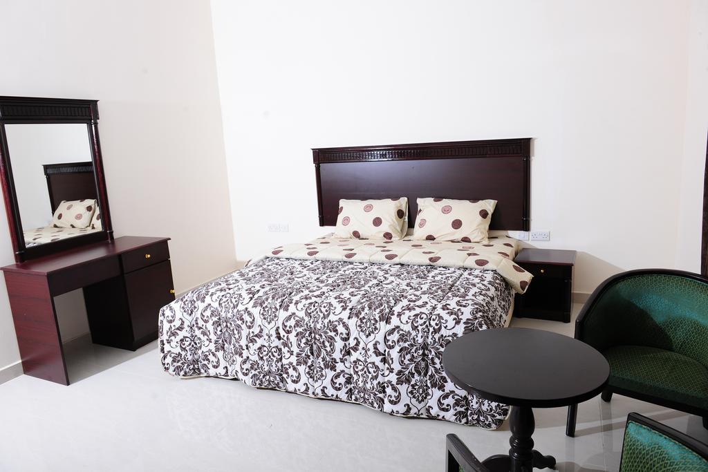 Al Jumhour Hotel Apartments Sur Ngoại thất bức ảnh